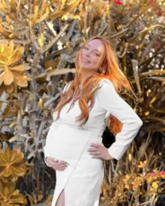 Pregnant Lindsay Lohan reveals sex of her first baby