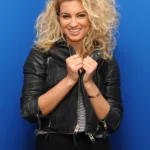 Tori Kelly in ‘really serious’ condition after collapsing, rushed to hospital