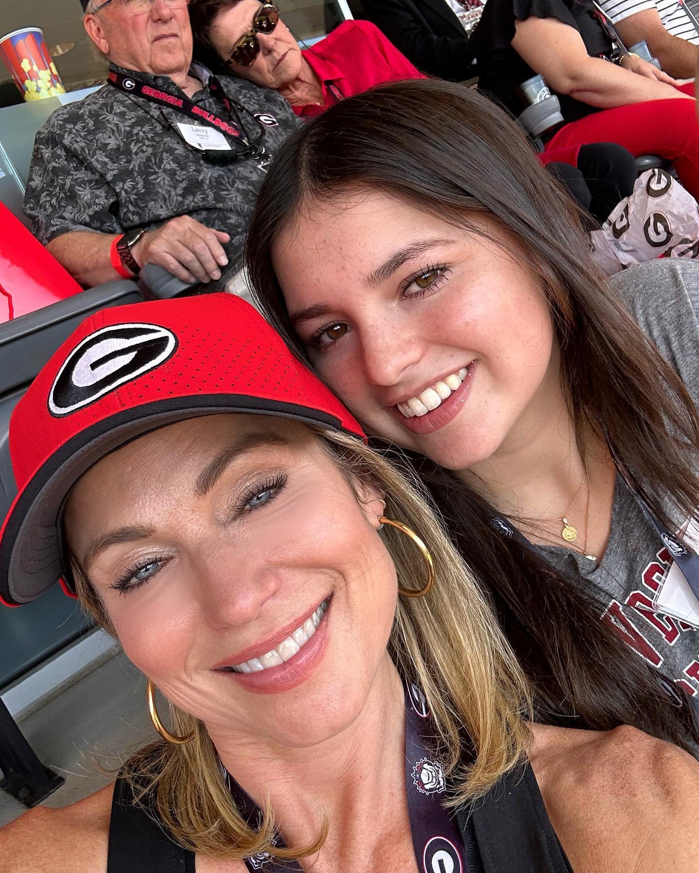 Amy Robach with her daughter